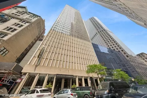 100 E Walton St #40A, Chicago, IL 60611