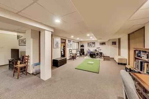 6448 Cambridge Rd, Willowbrook, IL 60527 photo 36