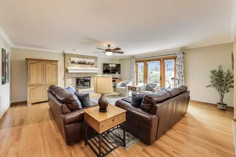 6448 Cambridge Rd, Willowbrook, IL 60527 photo 16