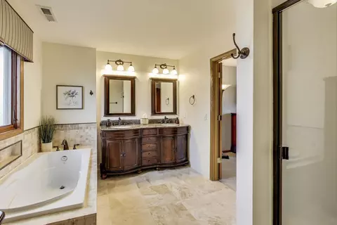 6448 Cambridge Rd, Willowbrook, IL 60527 photo 25