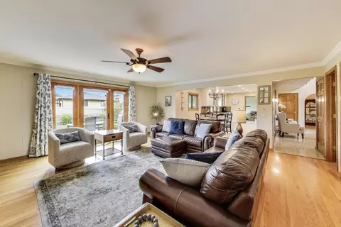 6448 Cambridge Rd, Willowbrook, IL 60527 photo 15