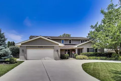 6448 Cambridge Rd, Willowbrook, IL 60527