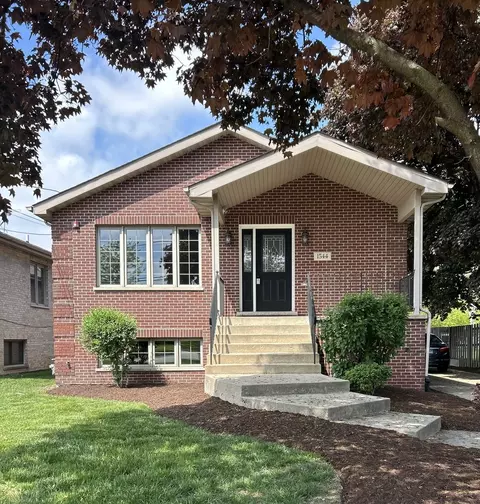 Exterior - 1544 N Wolf Rd, Berkeley, IL 60163 photo 2 of 6