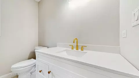 Bath - 1544 N Wolf Rd, Berkeley, IL 60163 photo 2 of 4