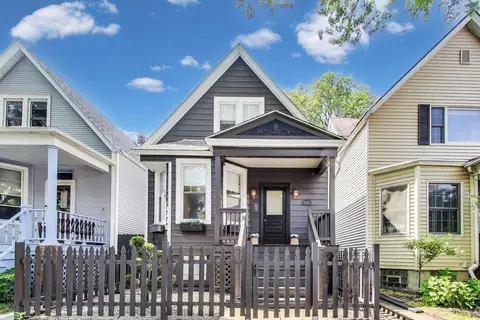 1951 W Addison St, Chicago, IL 60613