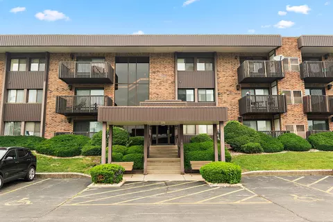 1420 Woodbridge Rd #3C, Joliet, IL 60436