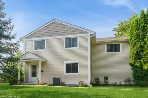 289 London Pl #23A, Wheeling, IL 60090