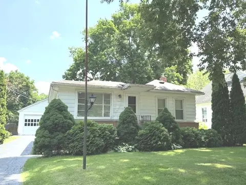 506 1st Ave, Dixon, IL 61021