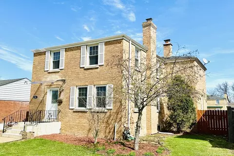 901 S Fairfield Ave, Elmhurst, IL 60126