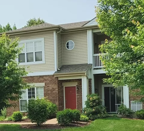 130 Clubhouse Ln #029, Oswego, IL 60543