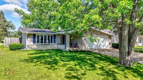 1410 James Ct, Ottawa, IL 61350