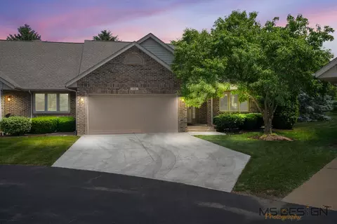 814 Croatian Ct, Sycamore, IL 60178