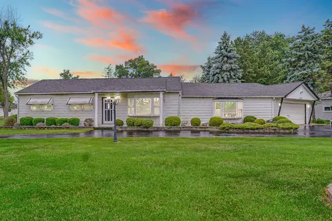 8201 Paloma Dr, Orland Park, IL 60462
