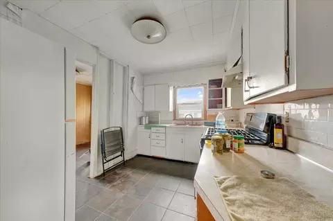 Kitchen - 302 S Leney St, Ogden, IL 61859 photo 2 of 3