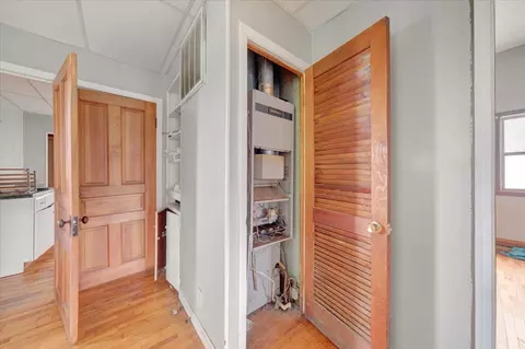 Entry Way - 302 S Leney St, Ogden, IL 61859 photo 1 of 3