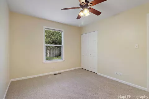 Bedroom - 4717 Prairie Ave, Mchenry, IL 60050 photo 4 of 5