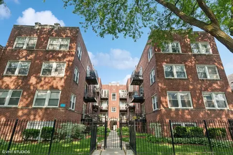 4332 N Sacramento Ave #3S, Chicago, IL 60618