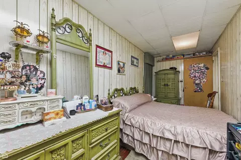 Bedroom - 1448 W Taylor St, Chicago, IL 60607 photo 3 of 5