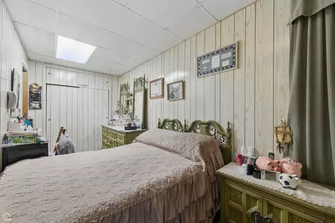 Bedroom - 1448 W Taylor St, Chicago, IL 60607 photo 2 of 5