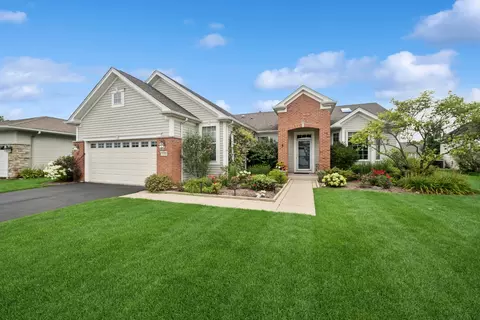12392 Cold Springs Dr, Huntley, IL 60142