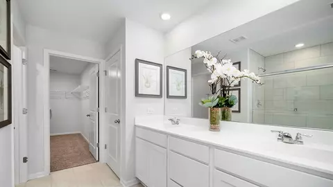 Bath - 1818 Legacy Pointe Blvd, Plainfield, IL 60586 photo 1 of 2