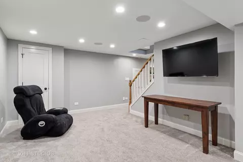 33 Citation Cir, Wheaton, IL 60189 photo 32