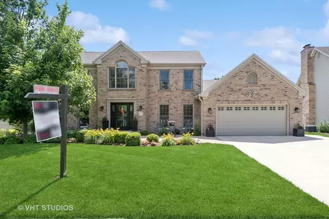 33 Citation Cir, Wheaton, IL 60189 photo 2