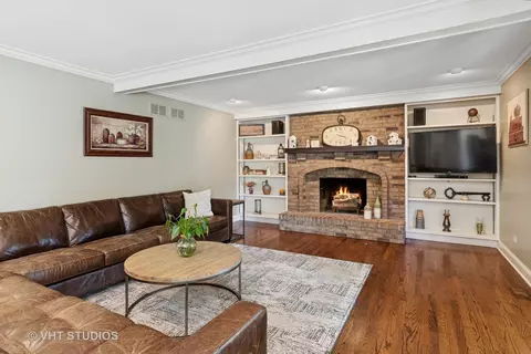 33 Citation Cir, Wheaton, IL 60189 photo 12