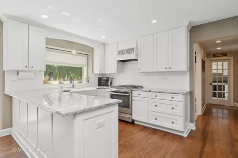 33 Citation Cir, Wheaton, IL 60189 photo 6