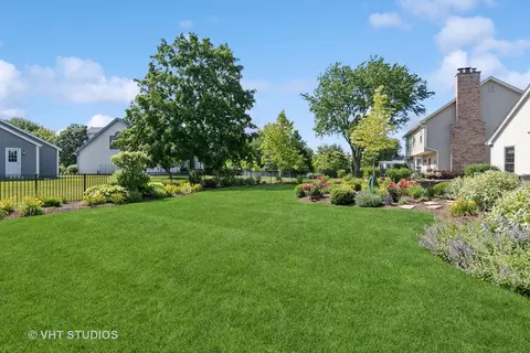 33 Citation Cir, Wheaton, IL 60189 photo 40