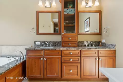 33 Citation Cir, Wheaton, IL 60189 photo 20