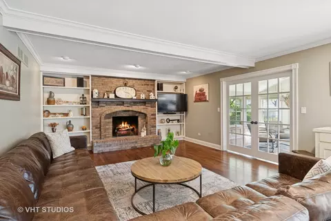 33 Citation Cir, Wheaton, IL 60189 photo 11