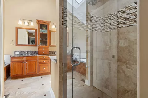 33 Citation Cir, Wheaton, IL 60189 photo 21