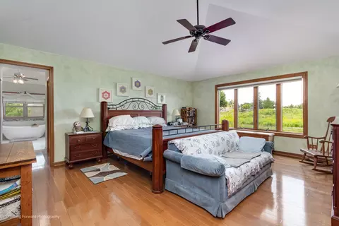 Bedroom - 420 Fairway View Dr, Algonquin, IL 60102 photo 2 of 3