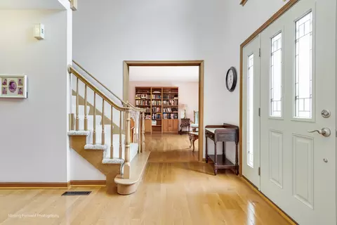 Entry Way - 420 Fairway View Dr, Algonquin, IL 60102 photo 1 of 3