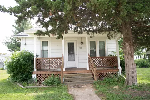 108 N Grove St, Harmon, IL 61042