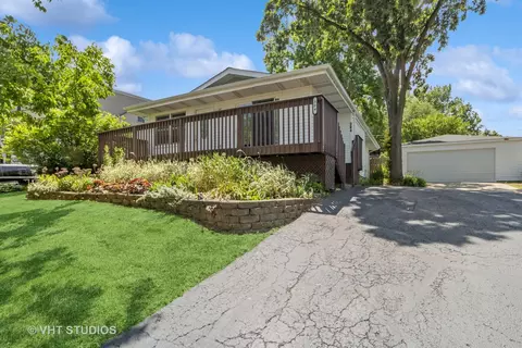 304 Pheasant Trl, Lake In The Hills, IL 60156