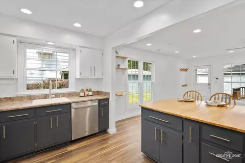 521 S Blanchard St, Wheaton, IL 60187 photo 10