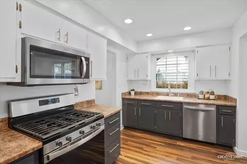 521 S Blanchard St, Wheaton, IL 60187 photo 9
