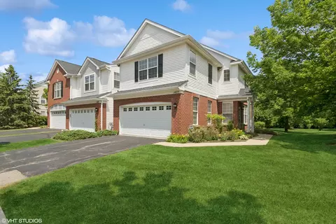 1425 Millbrook Dr, Algonquin, IL 60102