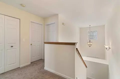Entry Way - 9207 E Prairie Rd, Evanston, IL 60203 photo 1 of 1