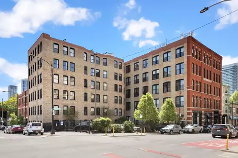 525 N Halsted St #300, Chicago, IL 60642