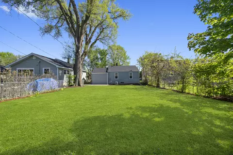 Exterior - 684 Cooper Ave, Elgin, IL 60120 photo 3 of 5