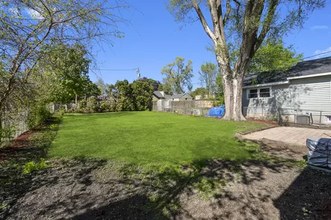 Exterior - 684 Cooper Ave, Elgin, IL 60120 photo 4 of 5
