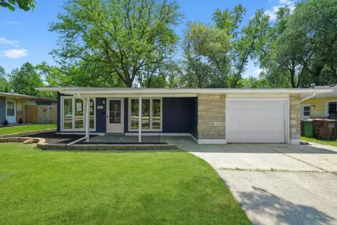 423 Lakewood Blvd, Park Forest, IL 60466