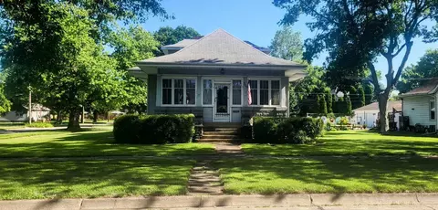 300 E Ash St, Fairbury, IL 61739