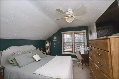 Bedroom - 218 20th Ave, Naplate, IL 61350 photo 2 of 2