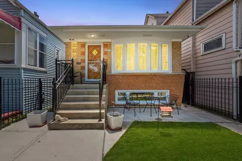 2317 W 50th St, Chicago, IL 60609