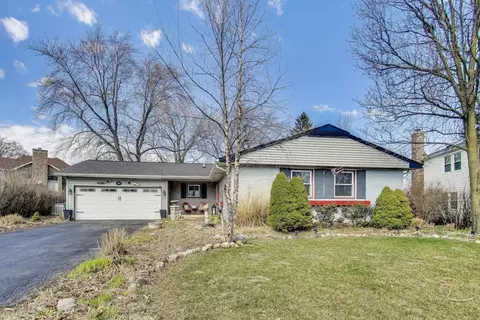 810 Woodhollow Ln, Buffalo Grove, IL 60089