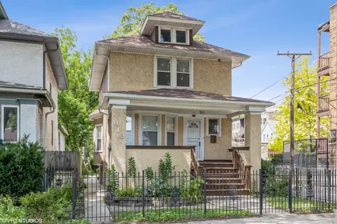 913 Highland Ave, Oak Park, IL 60304